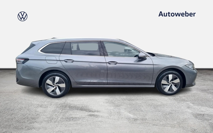 Volkswagen Passat cena 208560 przebieg: 5, rok produkcji 2024 z Staszów małe 56